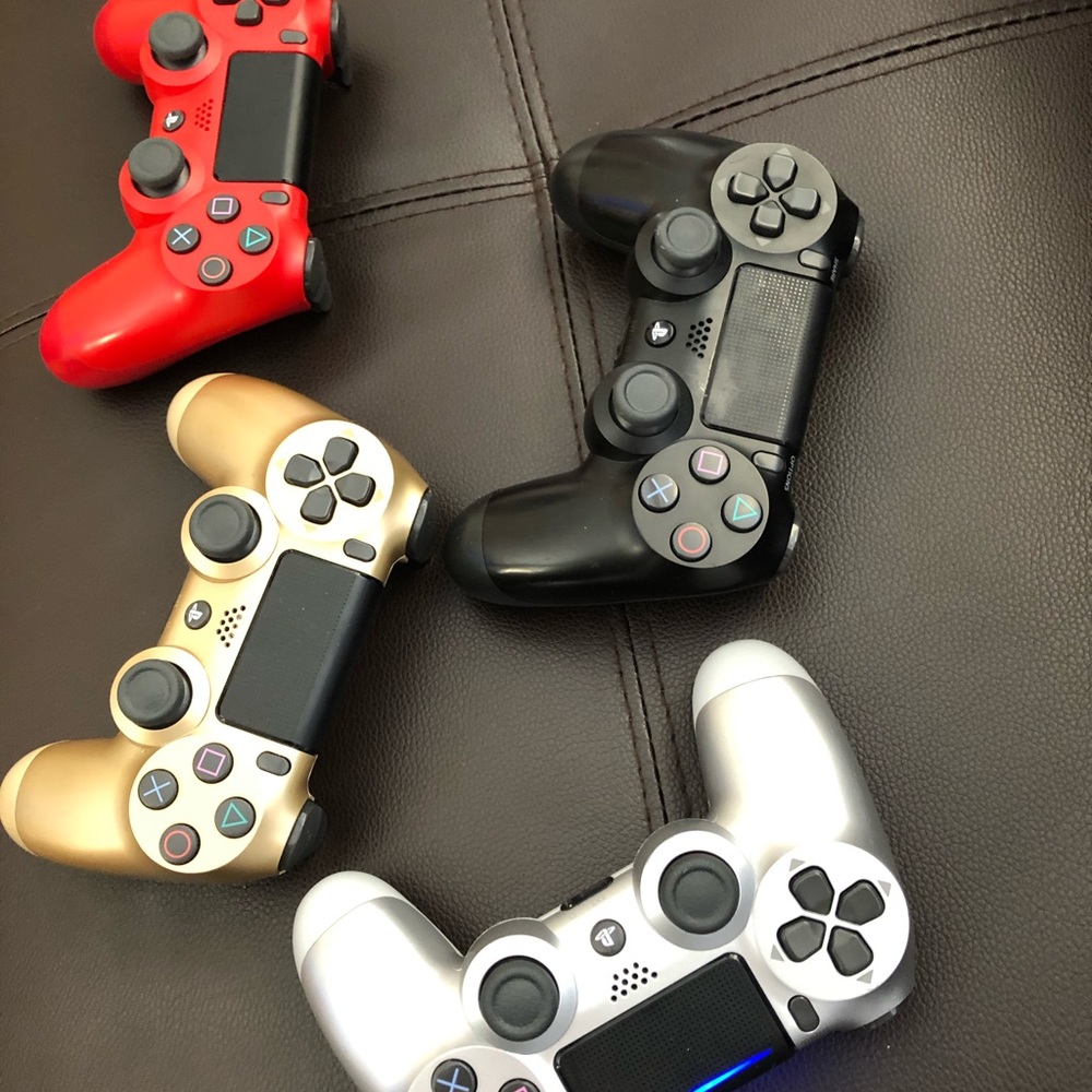 PlayStation 4 - Picture 4 of 5